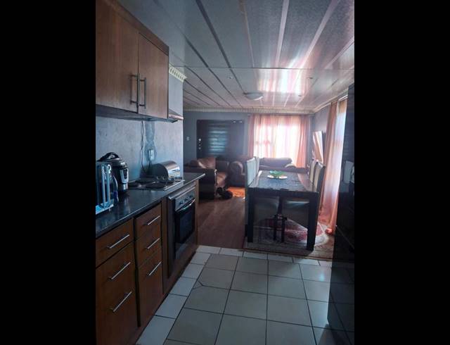 3 BEDROOM HOUSE FOR SALE IN BLOEMSIDE